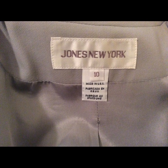 VINTAGE Jones New York Women’s suit jacket - Picture 4 of 4
